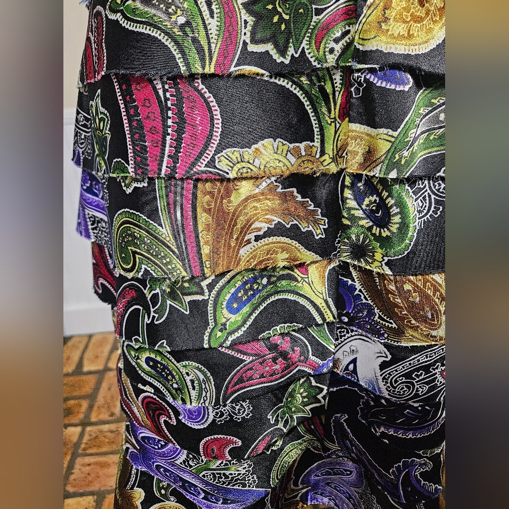 Peter Nygard Dress Paisley Print on Black, Faux Wrap Bodice V-Neck Dress, 12 - Picture 5 of 12